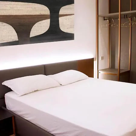Lejlighed Broletto 5 Minutes From Duomo Milano