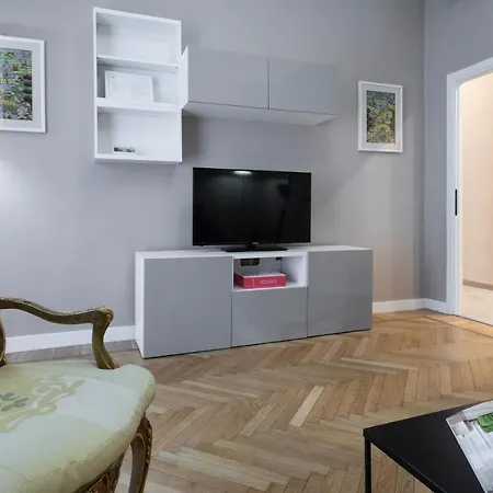 Italianway - Petrella 6 Apartman *