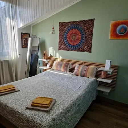 Into The World Apartman