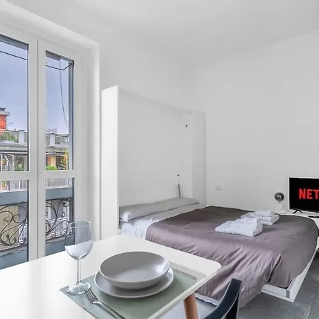 Metro A 2 Minuti - Nolo House, Fast Free Wi-fi * מילאנו