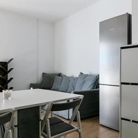 Dehomes - Bicocca Village 28 Apartman