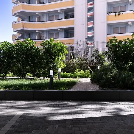 Dehomes - Bicocca Village 28 Apartman