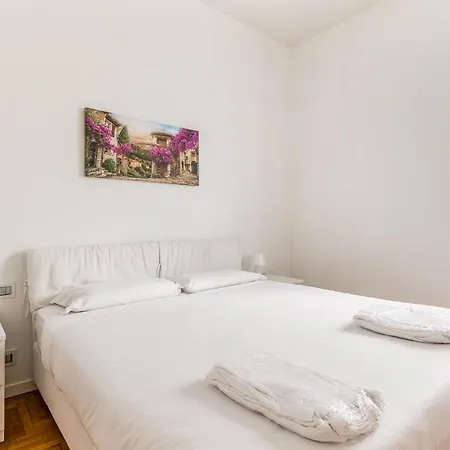 Ampio Zona Moscova Con Due Terrazzi