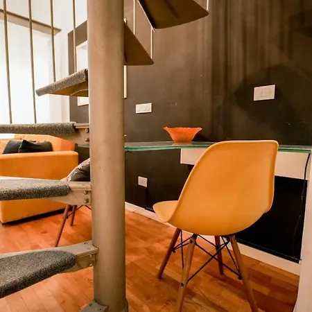 Apartment Loft Chic Heaven Relax E Benessere A Milan