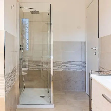 Guest Planet - Cozy Housing Porta Romana M3 מילאנו