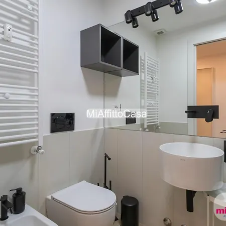 Black And Porta Venezia ミラノ