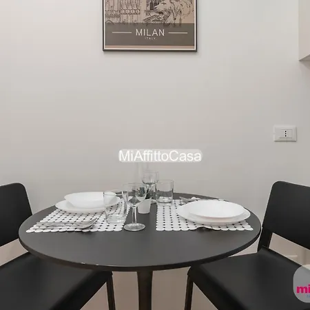 Black And Porta Venezia * ミラノ