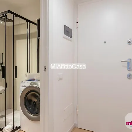 Black And Porta Venezia *