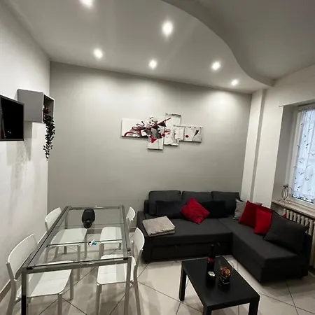 Porta Romana Apartment *