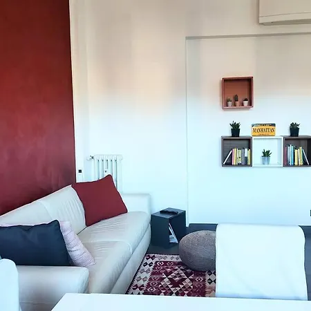 Bilocale Luminoso E Accogliente Zona Marche