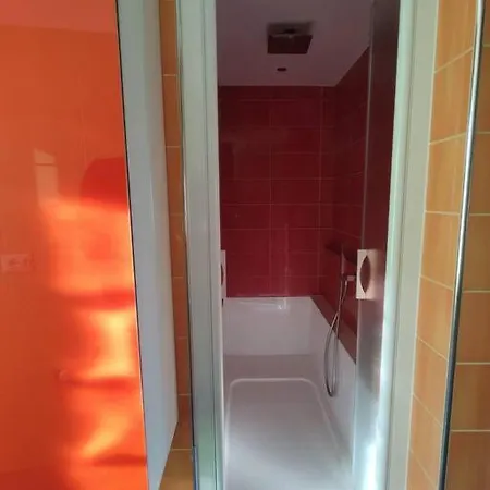 Bilocale Luminoso E Accogliente Zona Marche Апартаменты Милан