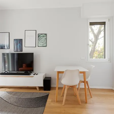 Cimiano M2 Balcony *