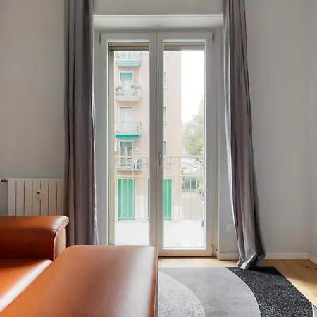 Guesthost - Cimiano M2 Balcony Daire *