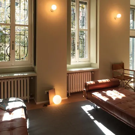 Posh Isola District Pure Milanese Style Near Brera Apartment Mailand