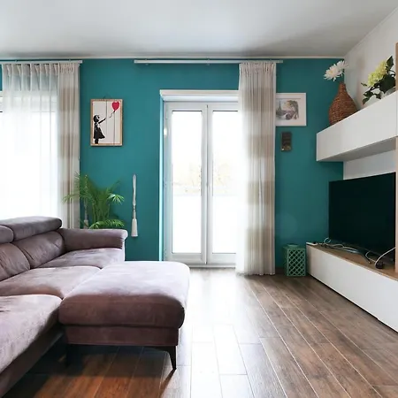 Mila Battista Milán