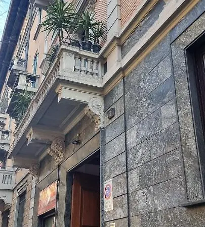 Uncle's House, 150 Mq Only Two Stops From Duomo Milaan