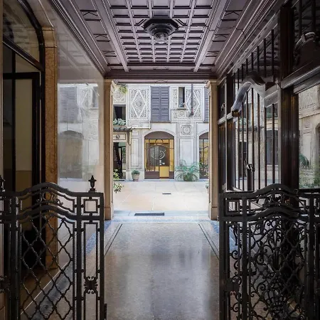 La Dolce Vita In Center