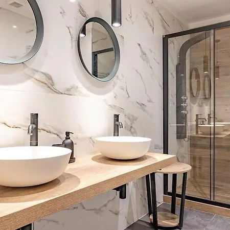 Guest Planet - Stylish Flat Bisceglie M1 Daire