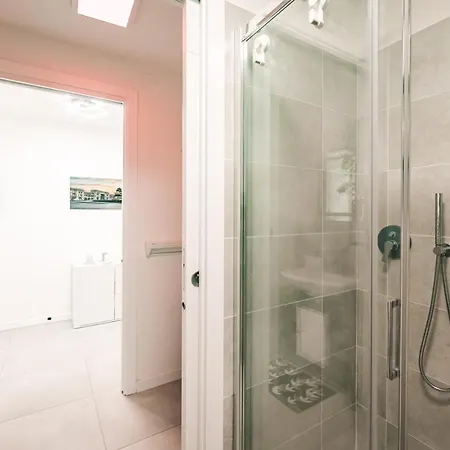 Zaffiro House * Milán