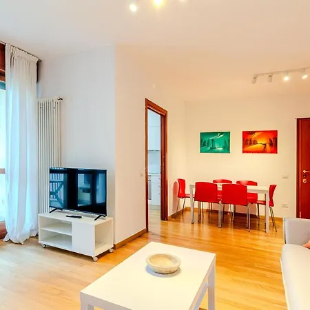 Park View - Navigli * Milánó