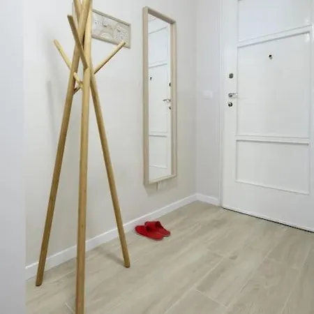 Apartment Youhosty - Pellegrini 8/4