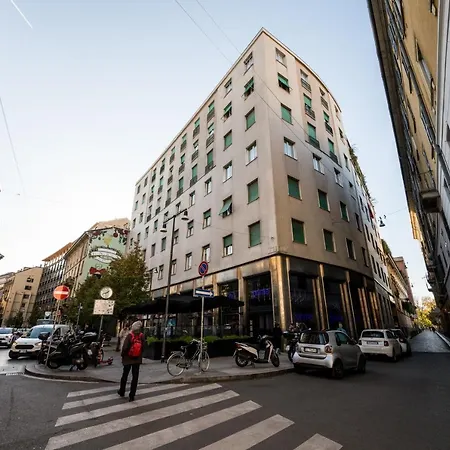 Shortmi Garibaldi * Milão