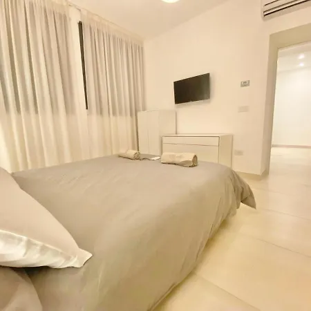 Elegance Duomo 米兰