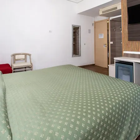 Hotel Piola 2*