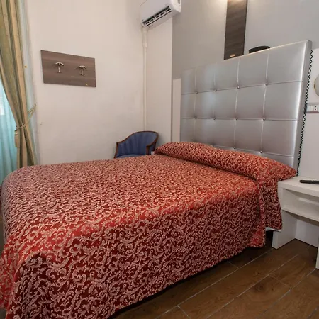 Hotel Piola 2*