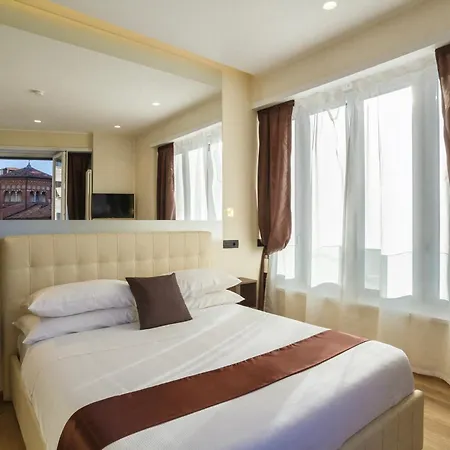 Guest house Aiello - San Babila 2*