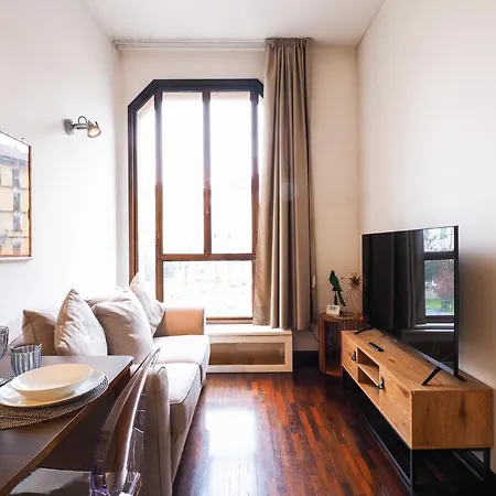 - Duomo Luxury V