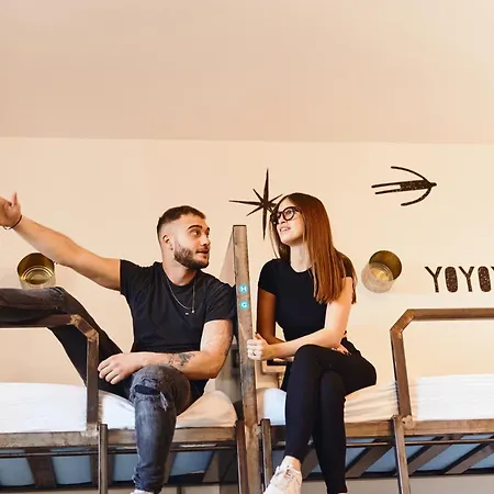 마다나 앤 비스트로 *