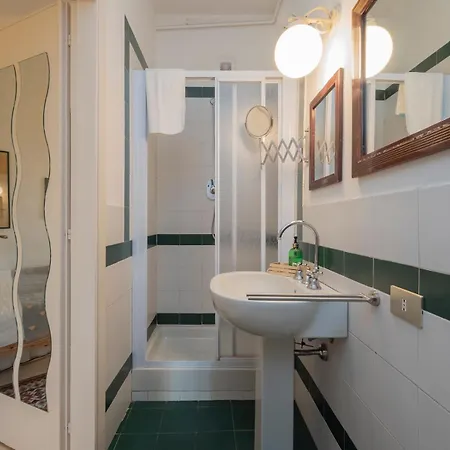 Xenia - Luminous At Navigli Tram Theme * Milano