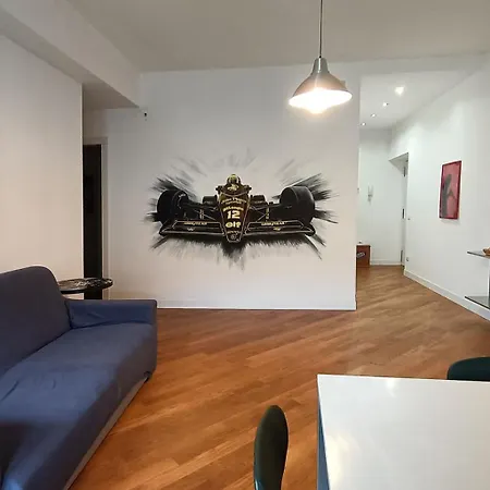 Lotus Senna * Милан