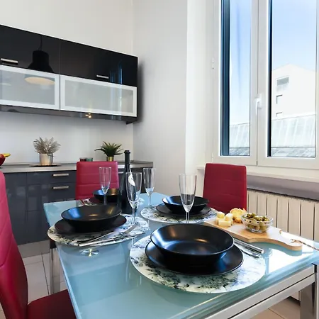 Nam House & Posto Auto *