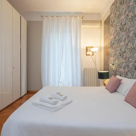 Xenia - Elegant Two-room In Porta Venezia *