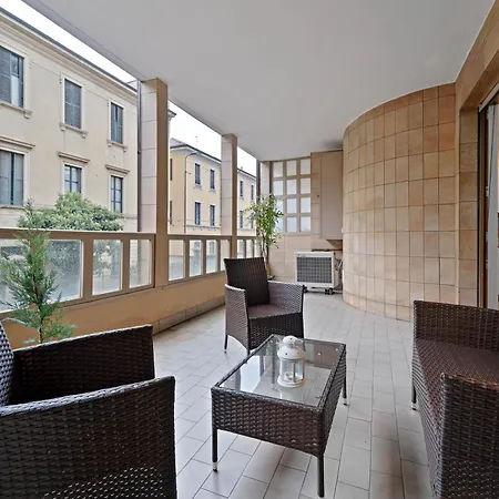 Bwr - With Terrace , Bartolini * Mailand