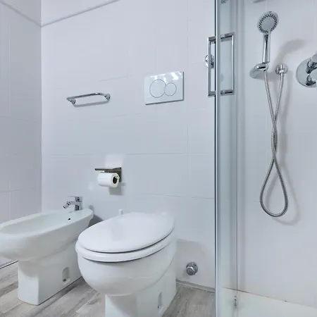 Loreto - Cozy Apartment, Metro 1 * Милан