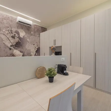 Ihost - Toscanelli 10b Mediolan