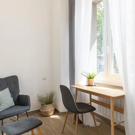 Luni 4 - Design Trilo -m3- 8 Min Dal Duomo Apartment