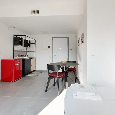 Guesthost - Udine M2 - Bright And Cozy Appartement *