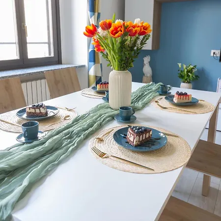 Apartment Ourjoy & Skyjoy Condo Units - Via M Gioia, 47 - Strong Wifi, 1 Private Parking, Central Station, Milan *