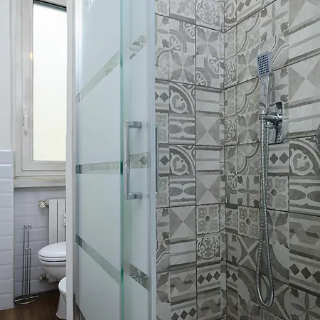 Apartman Sebino 8 - Monolocale Cool Milánó