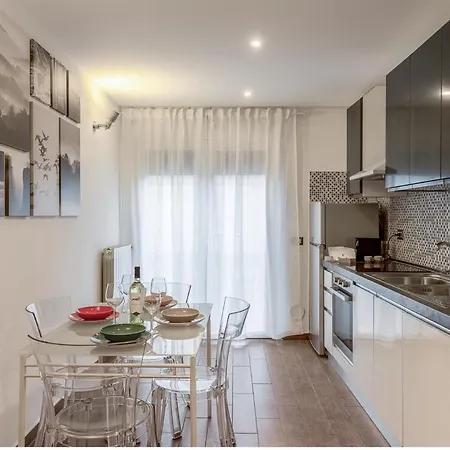 Apartment People In *