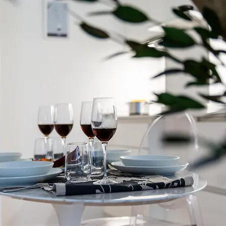 The Rent - One-bedroom Near Crocetta Daire *