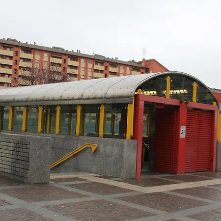 The - Next To Metro Dergano Apartment *