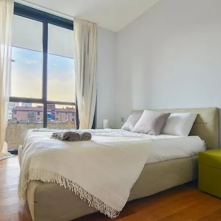 Aparthotel Bosco Verticale 4*