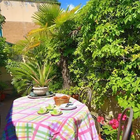 Daire Romantico Attico Con Terrazzo In Centro