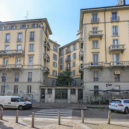 C. Buenos Aires - Stazione ミラノ