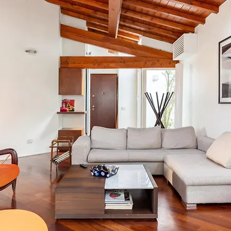 Esclusivo 3br, E Balcone A Porta Venezia ミラノ
